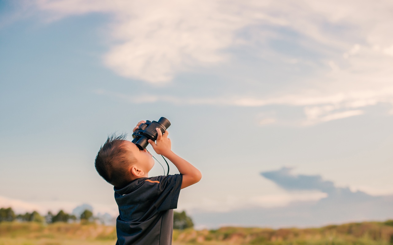 Studi Ungkap Pengalaman Masa Kecil Berkaitan dengan Kebahagiaan Saat Dewasa