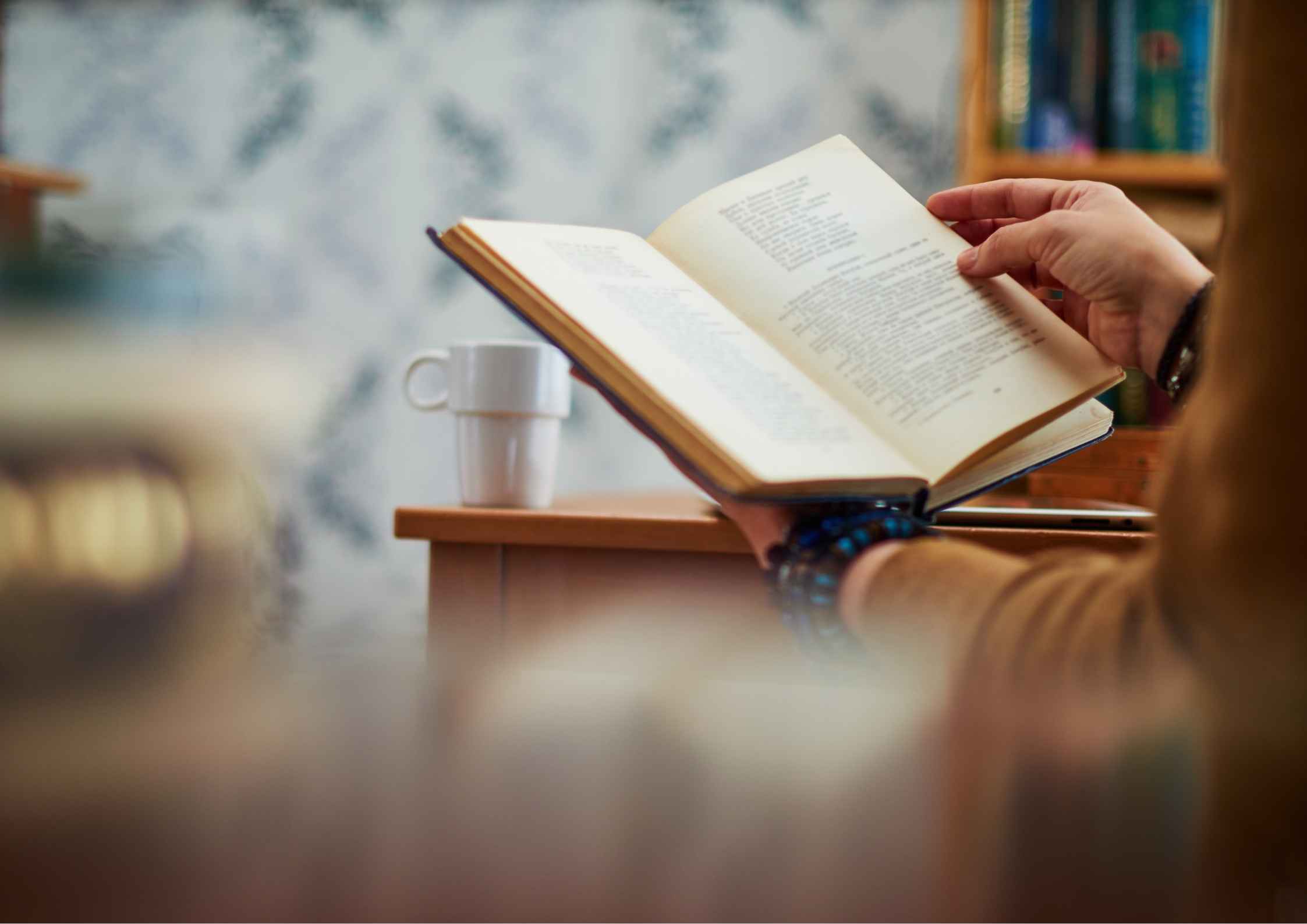 Rutinitas Membaca Sebelum Tidur dan Dampaknya bagi Kesehatan Mental