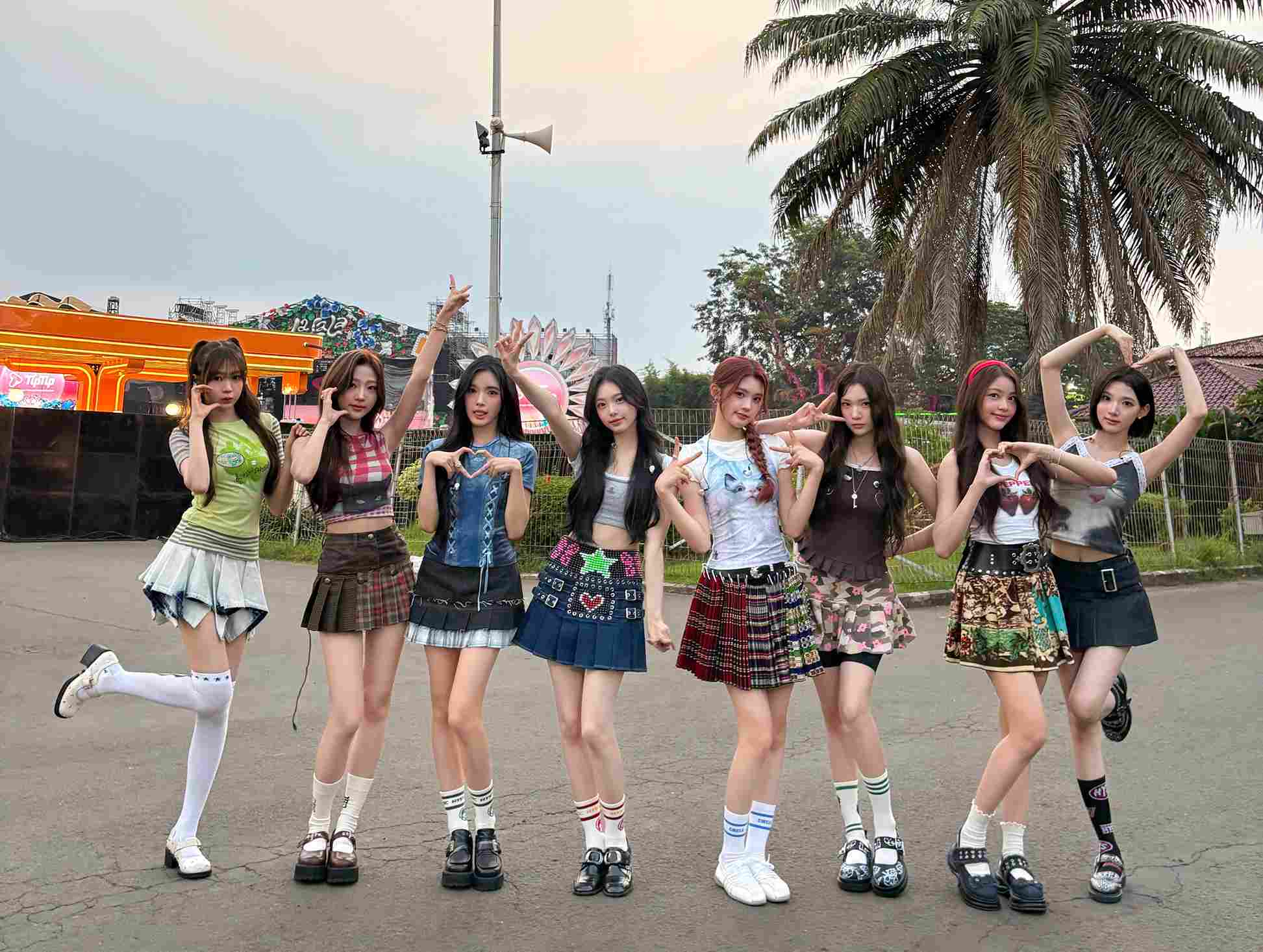 Hearts2Hearts Ajak Fans Indonesia Belanja Seru dalam Iklan Shopee 9.9 Super Shopping Day! Carmen Curi Perhatia