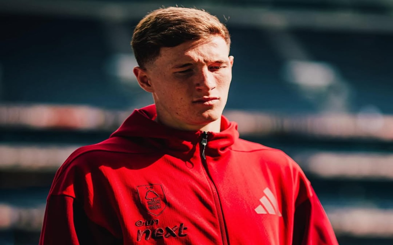 Elliot Anderson Tegaskan Fokus ke Timnas Inggris, Abaikan Rumor Transfer ke Klub Besar