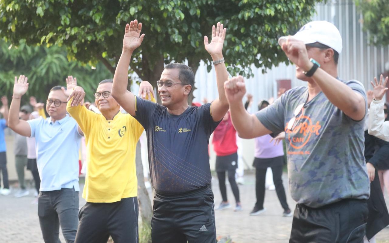 Komunitas Senam Dahlan Iskan Kedatangan Tamu Istimewa, Dirut BPJS Kesehatan Ikut Bergoyang