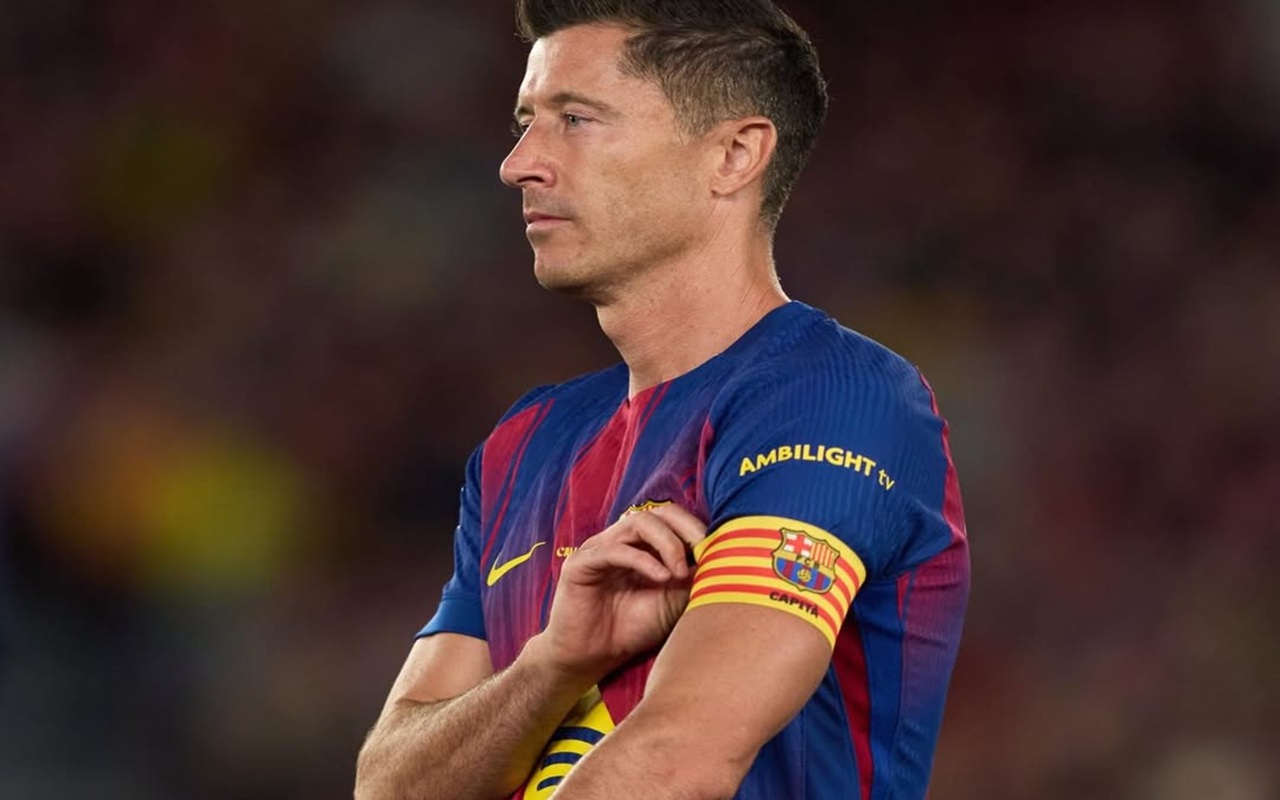 Rio Ferdinand Desak Manchester United Rekrut Robert Lewandowski Gratis Musim Panas Ini