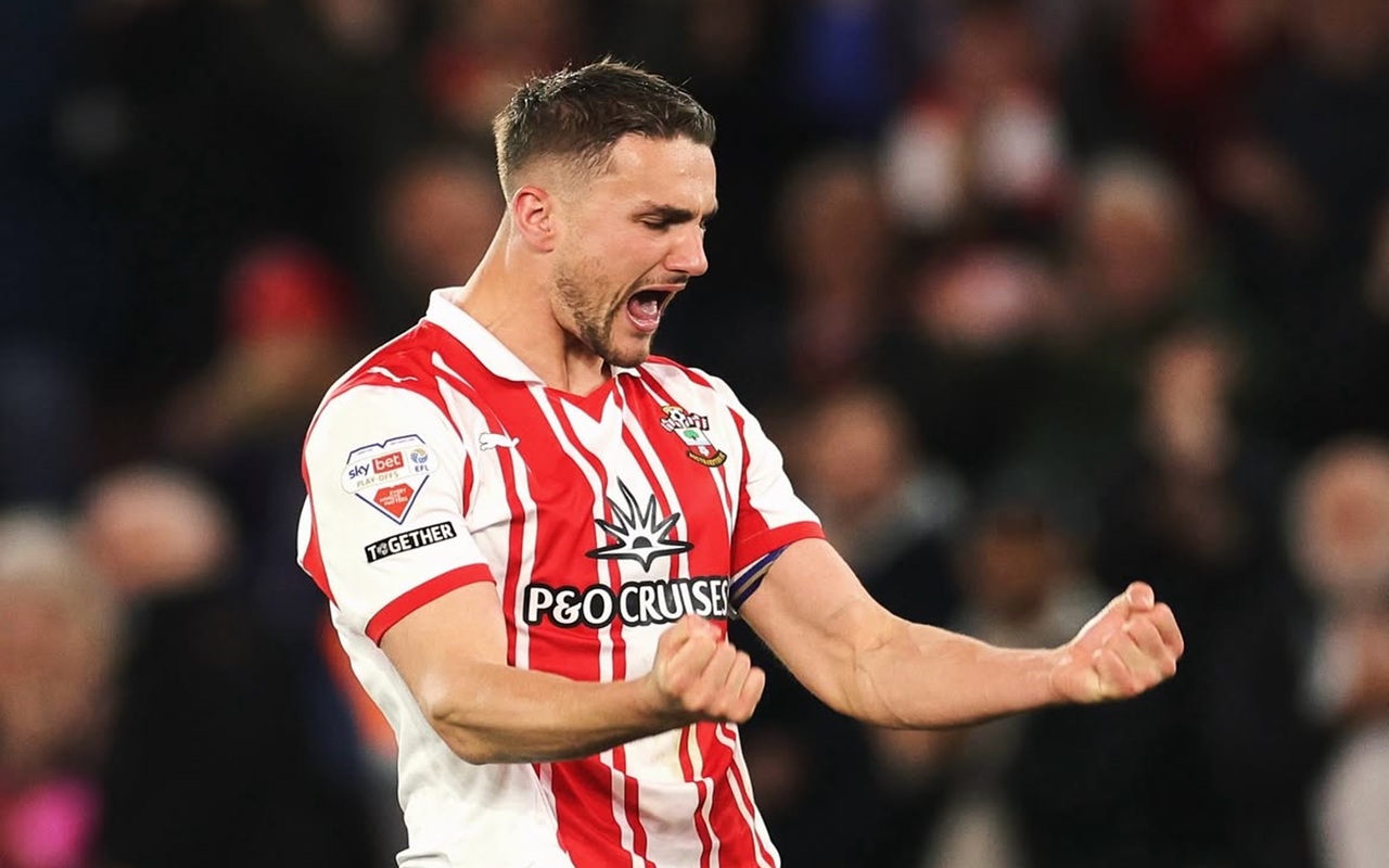 Aston Villa Gagal Dapatkan Bek Southampton, Tawaran £18 Juta Ditolak! Ini Target Penggantinya