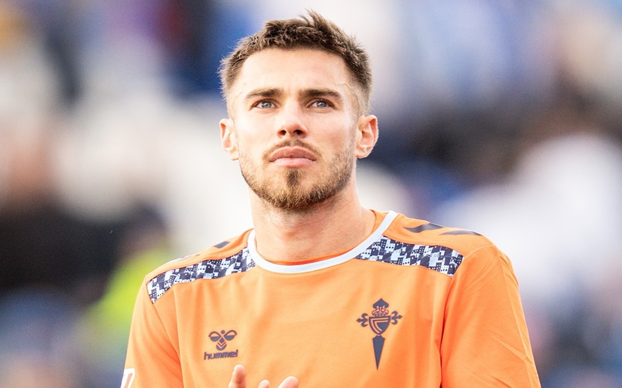 Arsenal dan Newcastle Berebut Oscar Mingueza, Bek Serbabisa Eks Barcelona Siap Hengkang