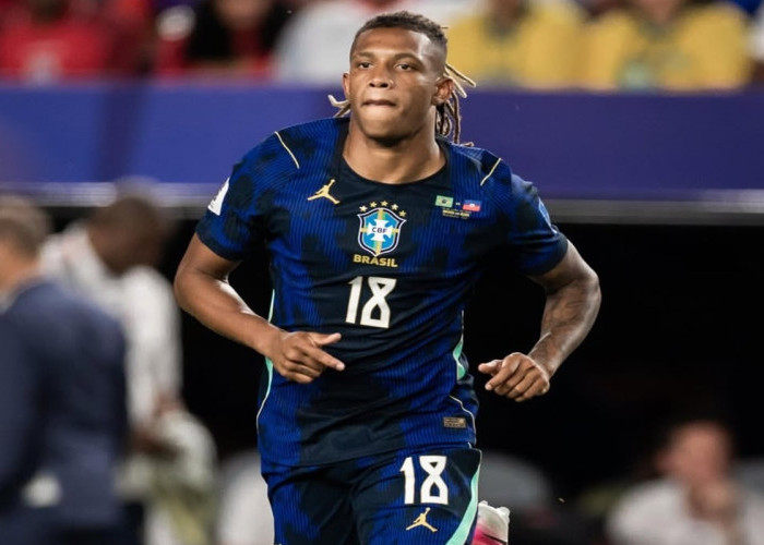 Manchester United Kehilangan Target Rp34 Juta Pound, Danilo Condong Gabung Newcastle United