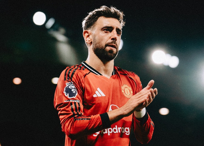 Kabar Baik untuk MU! Barcelona Mundur, Bruno Fernandes Tegaskan Komitmen