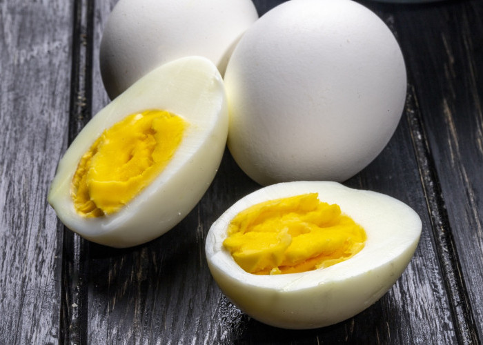 5 Manfaat Makan Telur Rebus Sebelum Tidur, dari Bantu Tidur hingga Menjaga Kesehatan Mata
