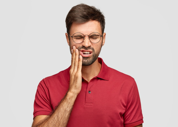 Gigi Rusak Bukan Cuma Karena Gula, Ini Penyebab Lainnya