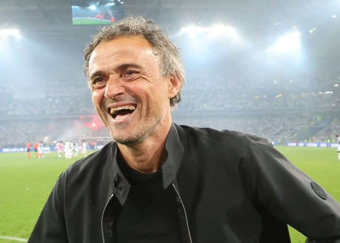 Kontrak Baru Luis Enrique di PSG, Gaji £17 Juta Bikin Namanya Masuk 3 Besar Dunia