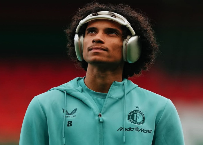 Chelsea dan Arsenal Pantau Gjivai Zechiel, Gelandang Muda Feyenoord Jadi Sorotan