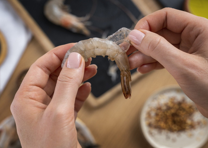 3 Cara Membersihkan Udang yang Benar dan Praktis, Dijamin Lebih Bersih dan Tidak Amis