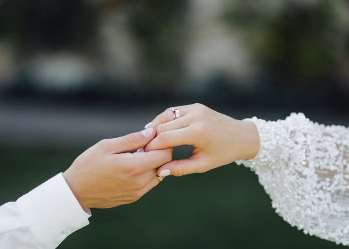 Benarkah Jodoh Itu Sudah Ditentukan? Menelusuri Makna Jodoh dari Sejarah hingga Realita