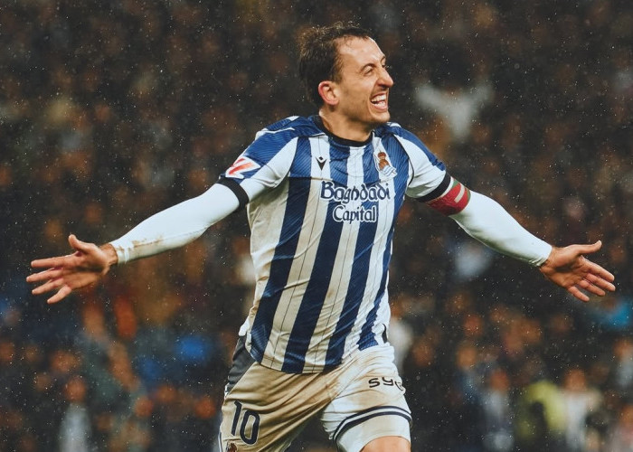 Barcelona Bidik Mikel Oyarzabal, Jawaban Sang Kapten Real Sociedad Bikin Laporta Terdiam