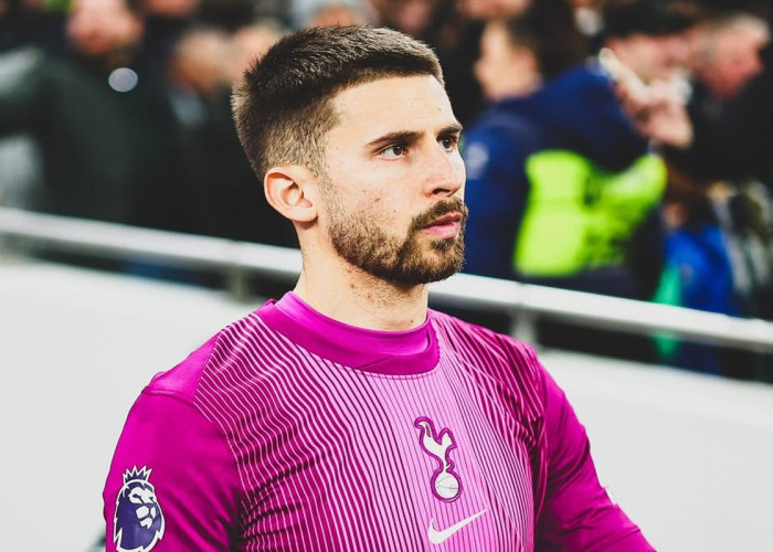 Inter Milan dan Juventus Incar Kiper Tottenham Guglielmo Vicario