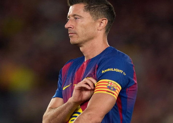 Rio Ferdinand Desak Manchester United Rekrut Robert Lewandowski Gratis Musim Panas Ini