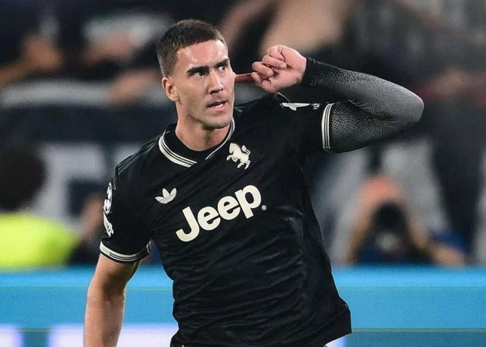 Chelsea dan Tottenham Gigit Jari, Vlahovic Ingin ke Barcelona