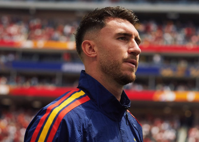 Barcelona Incar Bek Tengah Baru, Aymeric Laporte Jadi Impian Hansi Flick
