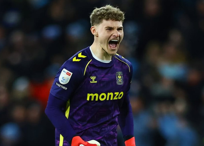 Manchester United Incar Carl Rushworth, Kiper Muda Brighton yang Bersinar di Championship