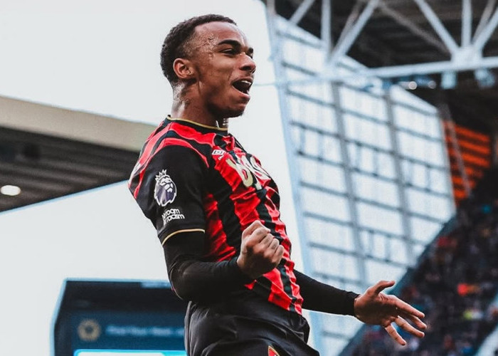 Bocah 19 Tahun Ini Jadi Rebutan! Man Utd Masuk Perburuan Junior Kroupi