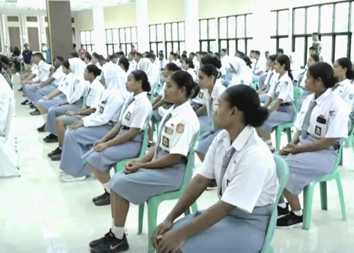 Banggakan Papua Barat! Sepasang Calon Paskibraka Berangkat ke Jakarta, 36 Peserta Siap Digembleng