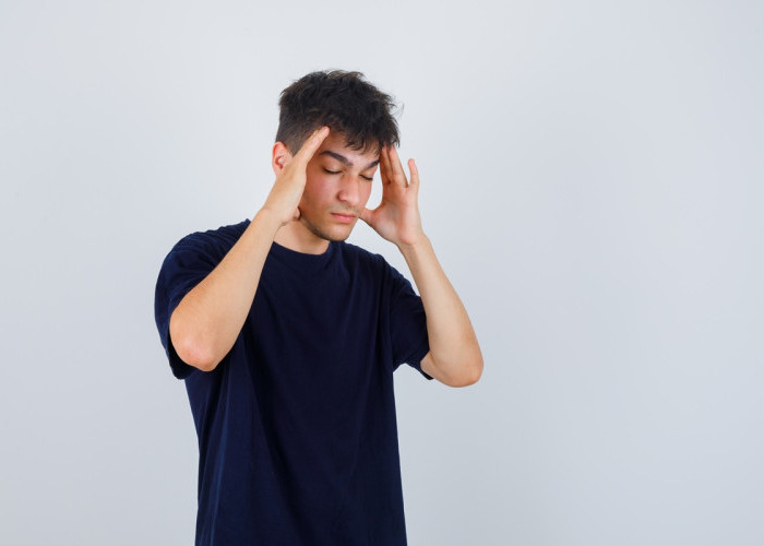 8 Cara Mengatasi Pilek dan Sakit Kepala Secara Alami dan Cepat