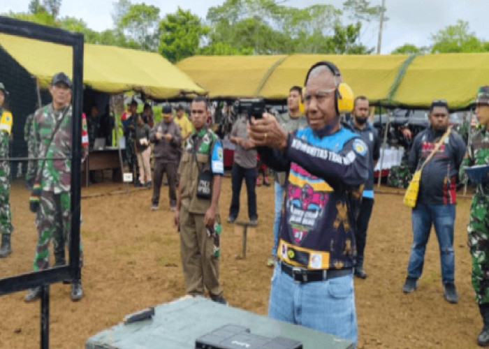 Riding Santai ke Yonif 761/Warmare, Gubernur Papua Barat Berhasil Jatuhkan Tiga Sasaran