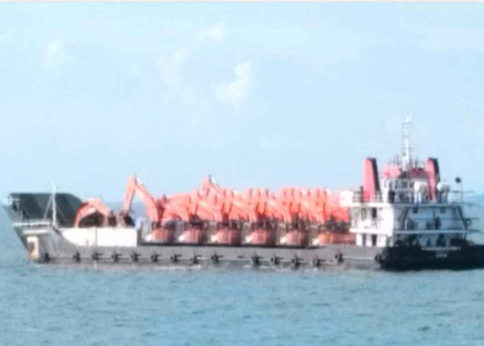 Masyarakat Adat Imekko Waspada, Puluhan Ekskavator Tiba di Pelabuhan Jamarema