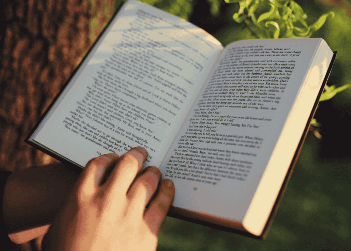 Pentingnya Literasi: Kunci Berpikir Kritis di Era Digital