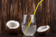 7 Penyakit yang Bisa Terbantu dengan Air Kelapa Muda, Nomor 4 Sering Dialami Banyak Orang