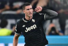 Chelsea dan Tottenham Gigit Jari, Vlahovic Ingin ke Barcelona