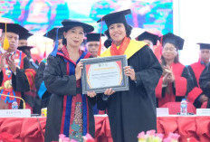Wakapolda Papua Barat Hadiri Wisuda Universitas Caritas Indonesia, Pesan Tegas untuk Para Lulusan!